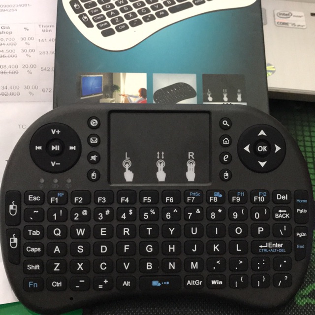 Bàn phím không dây kiêm chuột bay cho tivi,pc,laptop có kèm pin 3c