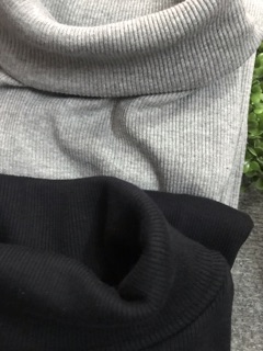 Váy len tăm body cổ lọ