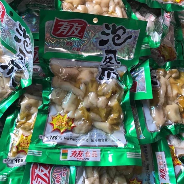 1 kiện chân gà yuyu 180 - 40 gói