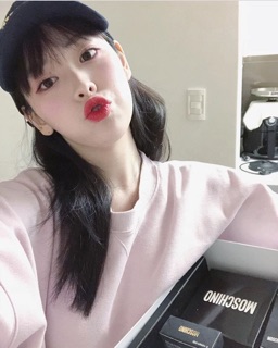 SON MOSCHINO X TONYMOLY