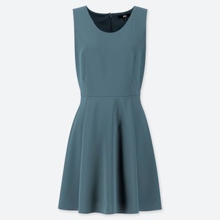 Váy UNIQLO Auth