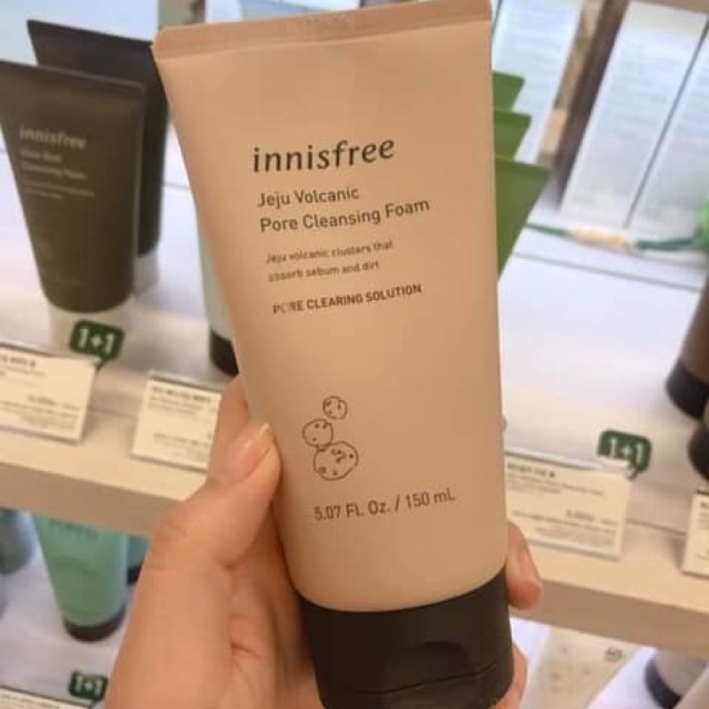 Sữa rửa mặt tro núi lửa