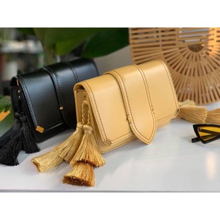 SALE mạnh túi xách tay nữ tua rua xinh xắn CHARLES AND KEITH auth