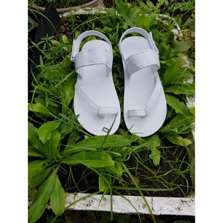 Xăng đan nữ và nam ( đế trắng quai trắng và đế đen quai đen )