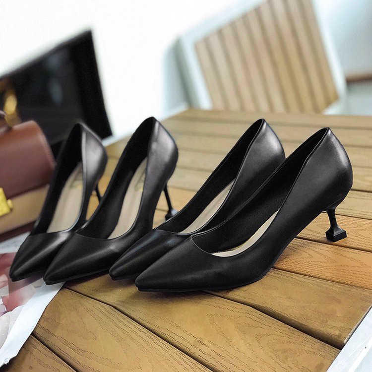 Giày cao gót/Giày nữ, đế thấp, mũi nhọn, màu đen, phong cách quý phái, phù hợp cho mùa xuân, phong cách công sở