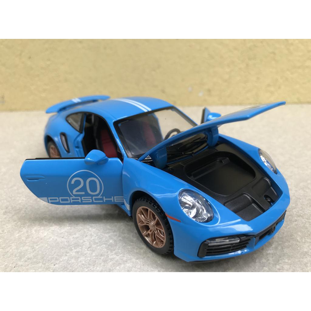 Mô hình xe Porsche 911 TurboS 1:32