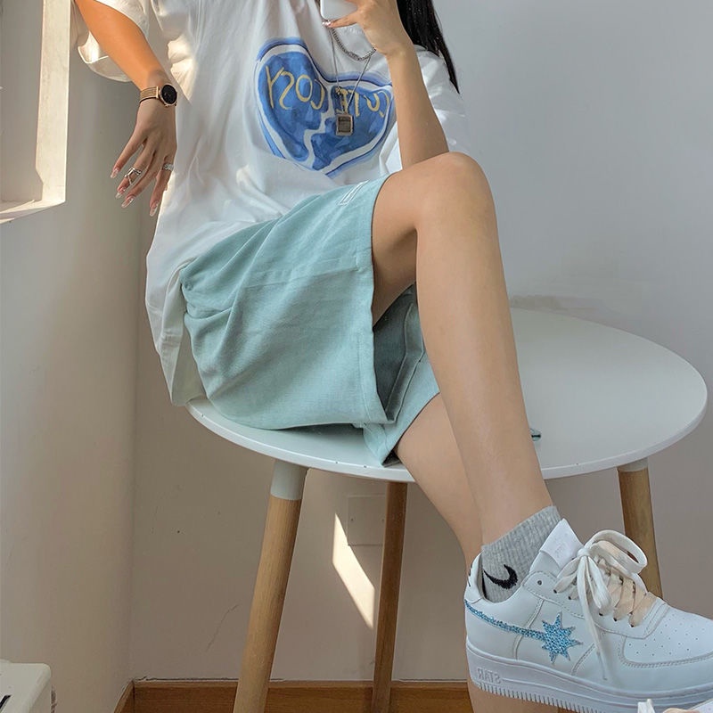 Quần Đùi Vải Nhung Ống Rộng Năng Động Sành Điệu