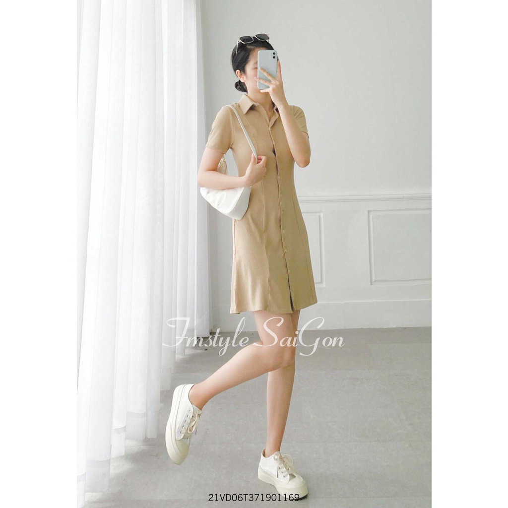Đầm thun tay ngắn cổ bẻ nẹp nút ulzzang thời trang nữ Fmstyle Saigon 21VD06T371901 | BigBuy360 - bigbuy360.vn