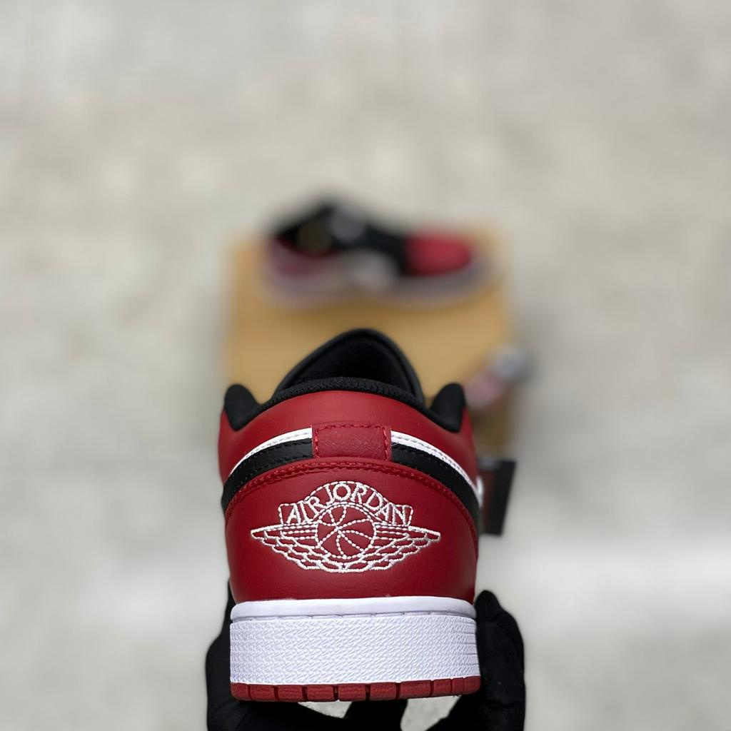 Giày thể thao sneaker  Air Jordan 1 Low ‘Bred Toe’
