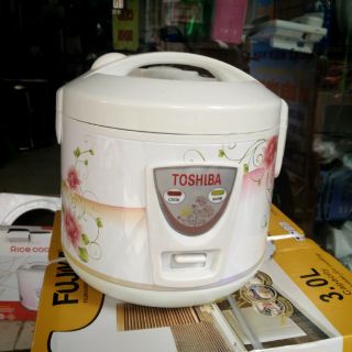 Nồi cơm điện toshilba 1.8 L ( Bảo hành 6 tháng )