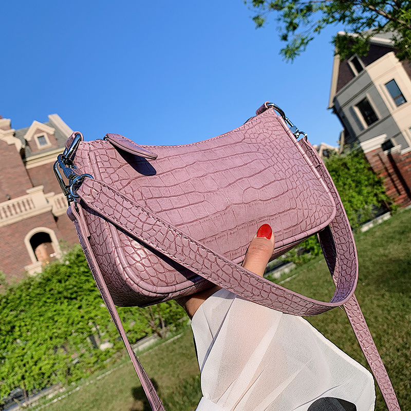 Túi xách đeo chéo IELGY thời trang dành cho nữ