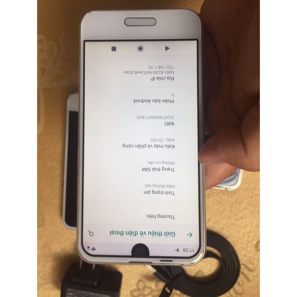 Điện thoại SHARP AQUOS R COMPACT 701SH