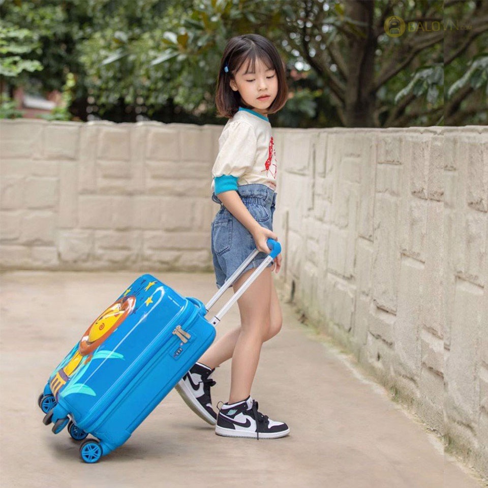 Vali Kéo Trẻ Em BeddyBear Họa Tiết Sư Tử Chống va Đập Cho Bé Trai/Gái từ 4t