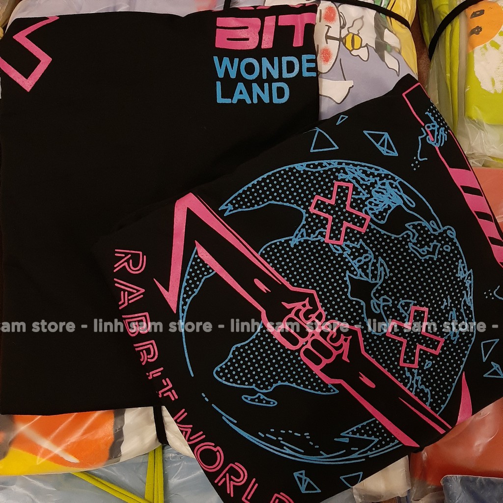 Áo thun tay lỡ freesize nữ phông form rộng Unisex, mặc cặp, lớp, nhóm hình thỏ RABBIT world WONDERLAND địa cầu màu đen | BigBuy360 - bigbuy360.vn