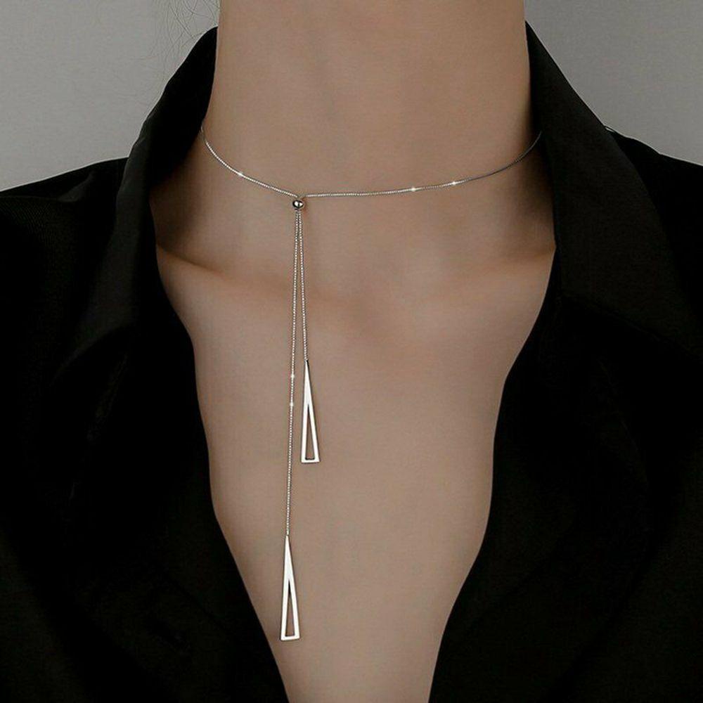 Vòng Cổ Choker Mặt Tam Giác Tua Rua Thời Trang