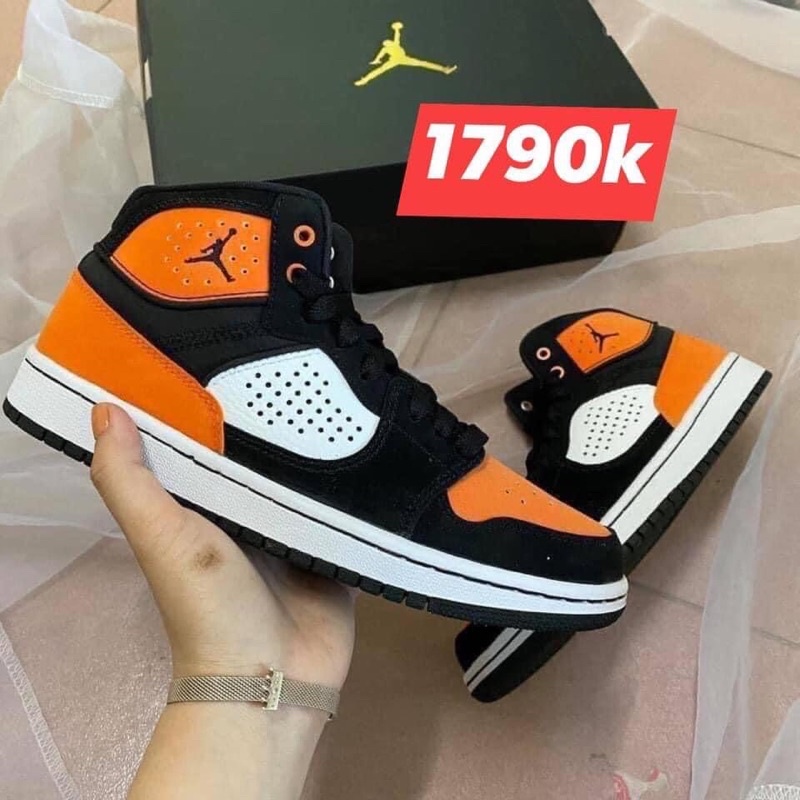 Giày Nike jordan Authentic update còn 42.5