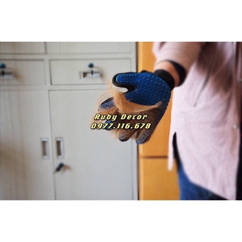 Găng Tay Chải Lông Lấy lông Rụng Cho Chó Mèo (màu ngẫu nhiên)