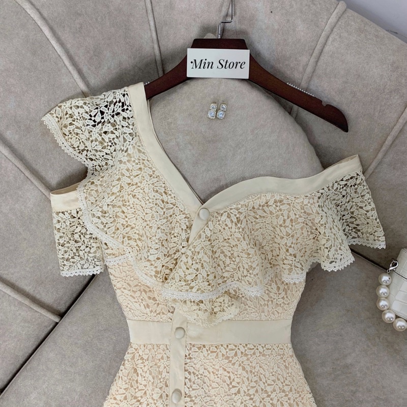 Váy ren body lệch vai