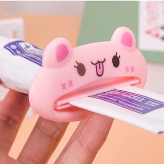 Dụng cụ kẹp kem đánh răng hình thú cute