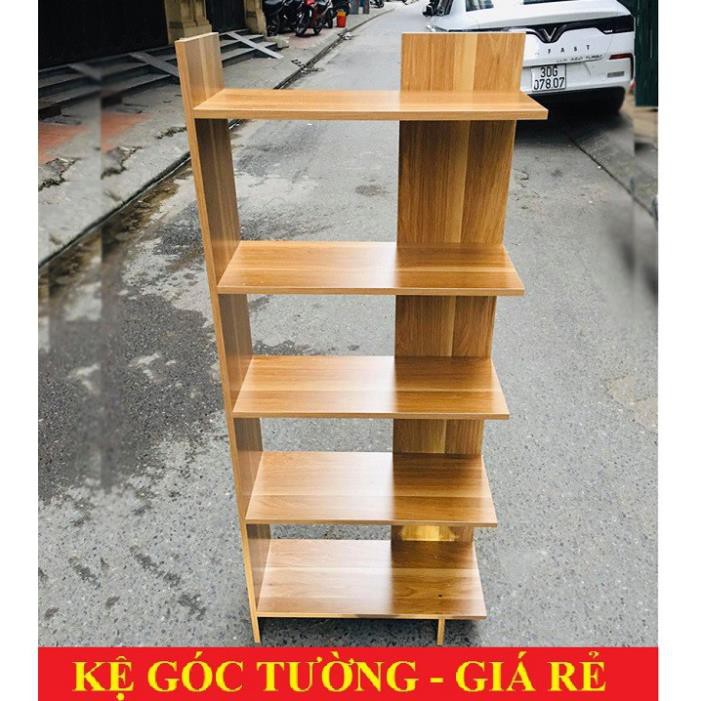 Kệ đứng góc tường bằng gỗ, dùng để đựng sách vở, cây cảnh, hồ sơ, tài liệu, văn phòng phẩm và các đồ gia dụng khác.