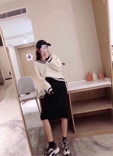 Set váy len áo cổ tim chân váy đỏ