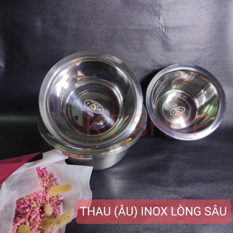 Thau (âu) trộn bột sâu lòng.