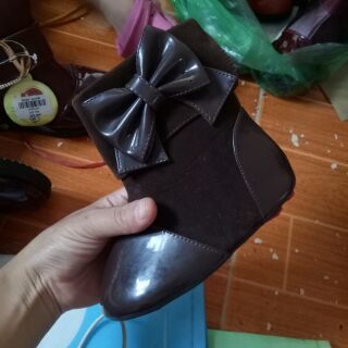 Bôt bé gái Hàn quốc