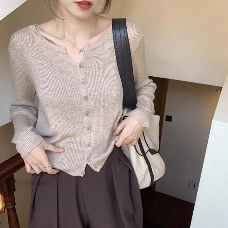 Áo len siêu nhẹ dài tay