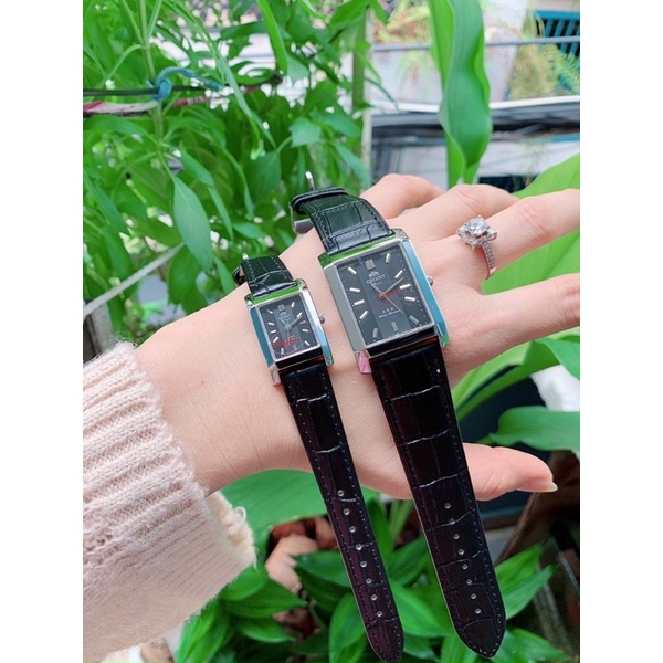 Đồng Hồ Cặp Đôi Nam Nữ Orient Dây Da Mặt Vuông , Kính sapphire
