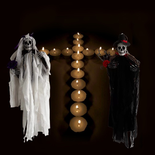 Vòng Hoa Mây Trắng Đen Treo Cửa Trang Trí Tiệc Halloween