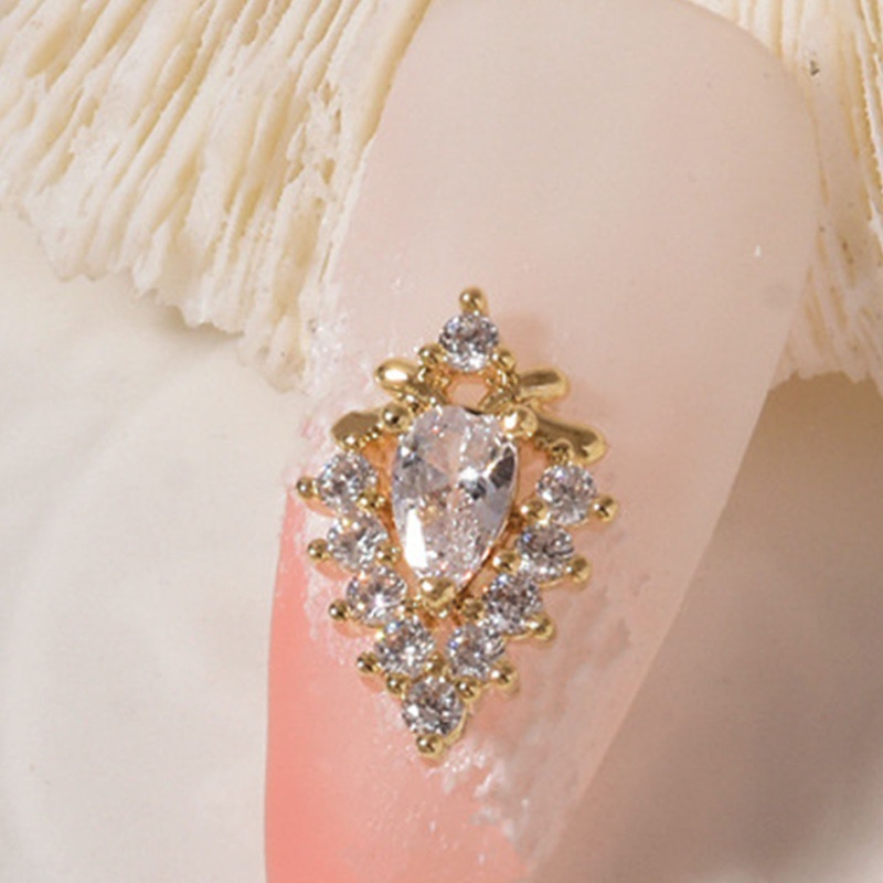 Phụ Kiện Hoa Đính Đá Trang Trí Móng Tay Sang Trọng