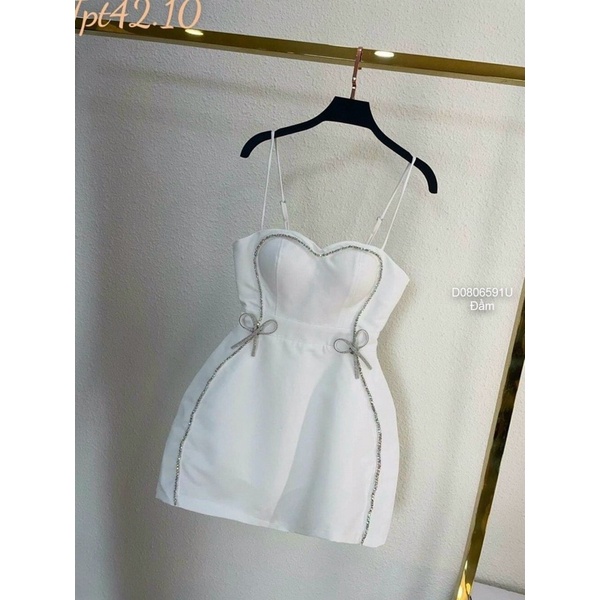 Đầm 2 dây đính đá kèm nơ tôn dáng transtore.