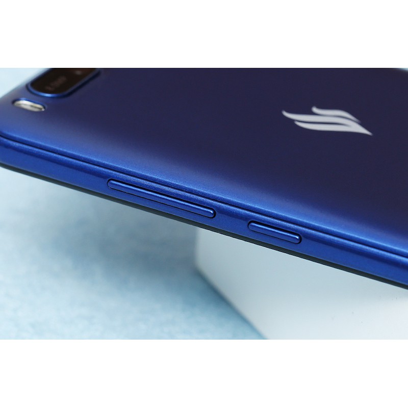 Điện thoại Vsmart bee 3 mới 100% hàng chính hãng bảo hành 18 tháng | BigBuy360 - bigbuy360.vn