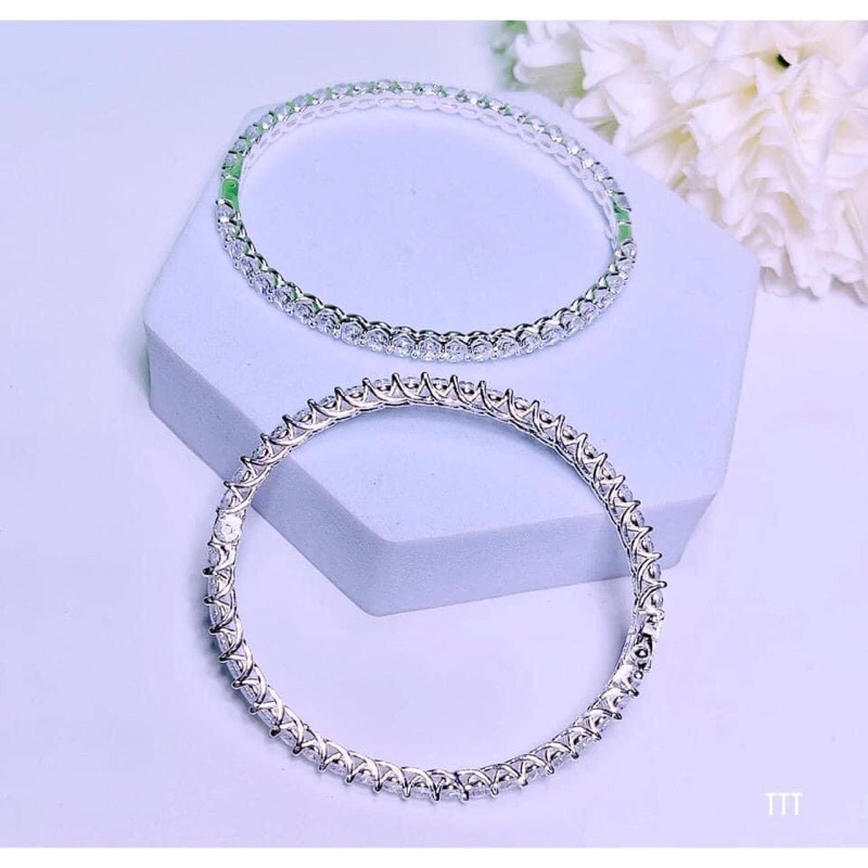 Vòng cứng full đá bạc ta cho bạn gái
