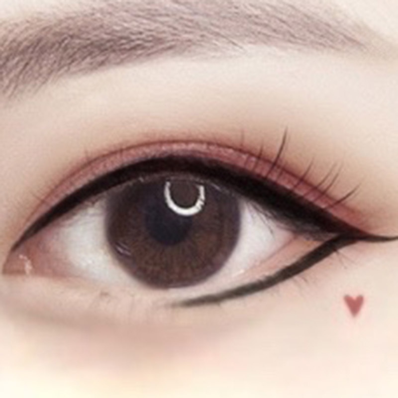 Bút kẻ mắt dạng lỏng màu đen lâu trôi cao cấp