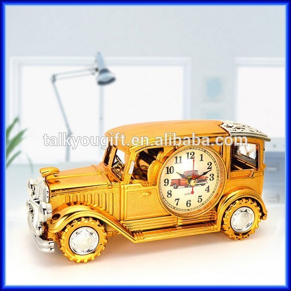 Đồng hồ để bàn mô hình xe, có báo thức.