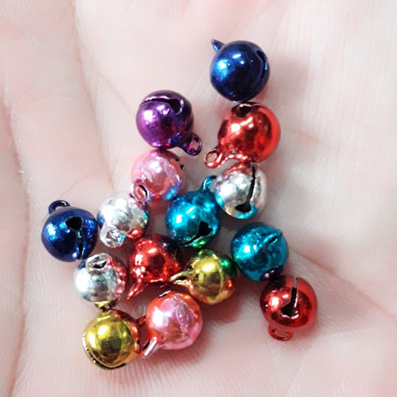 Chuông 6mm màu 50c = 17,5k  / chuông màu giá sỉ