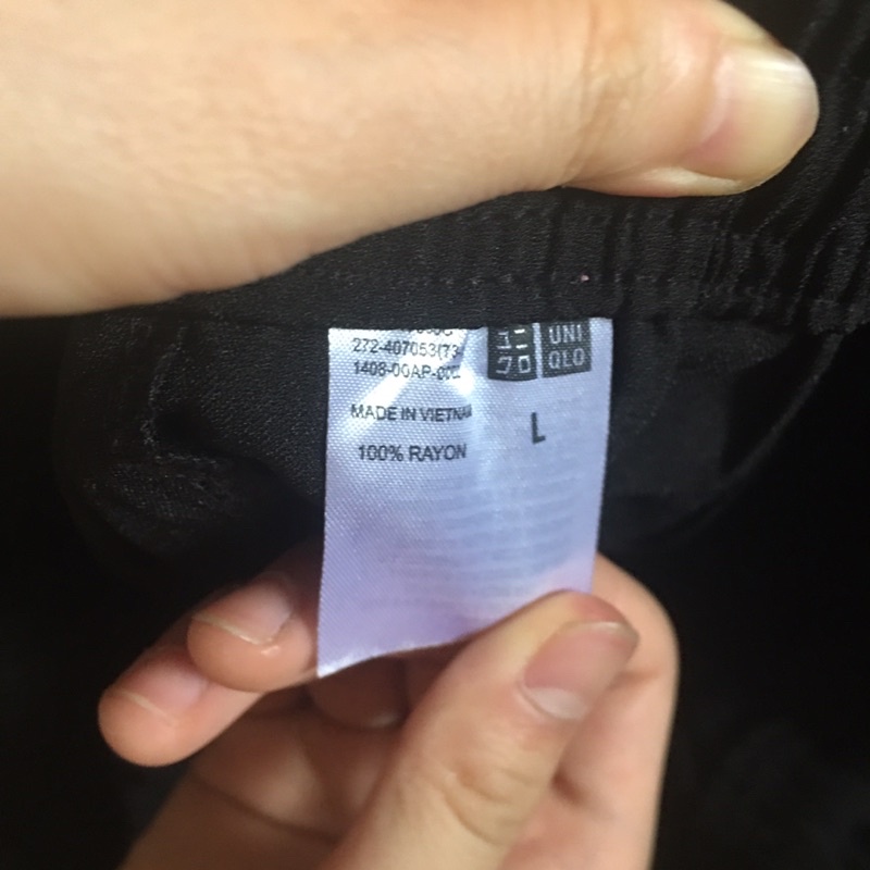 Quần lửng nữ ống rộng hãng Gu xuất chất đẹp | BigBuy360 - bigbuy360.vn