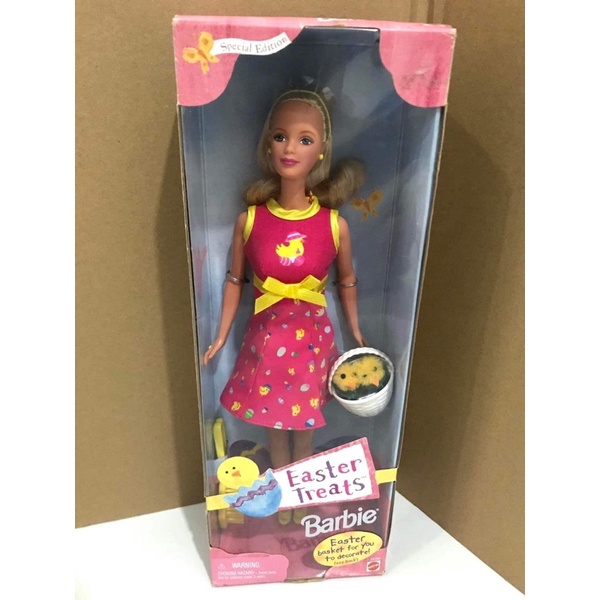 Búp bê Barbie phần thưởng phục sinh