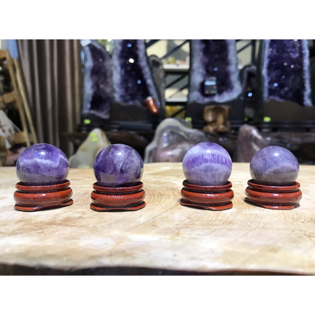 Bi cầu đá thach anh tím tư nhiên, đường kính trung bình 2,5 cm