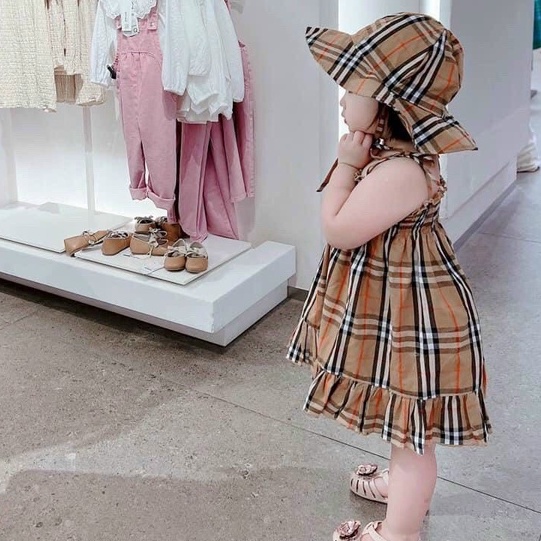 Váy 2dây kẻ BBR cute kèm mũ dây buộc cho bé gái từ 8-20kg thiết kế bo chun vải mềm siêu cá tính