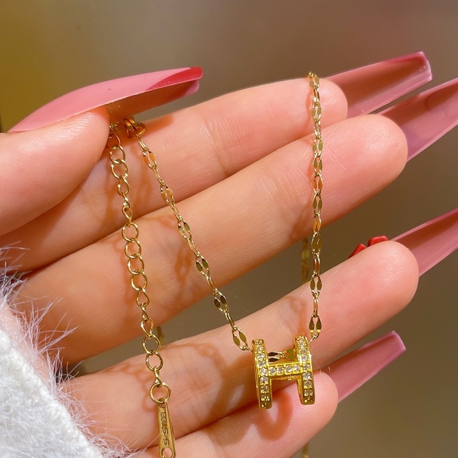 Dây Chuyền Thép Titan Mạ Vàng 18k Mặt Hình Chữ Cái Đơn Giản Thời Trang Dễ Phối Đồ Cho Nữ