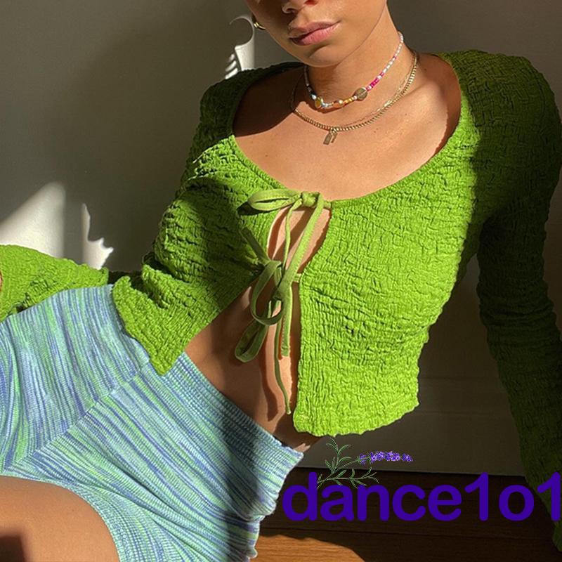 Áo croptop nữ tay dài màu trơn thiết kế quyến rũ thời trang | BigBuy360 - bigbuy360.vn