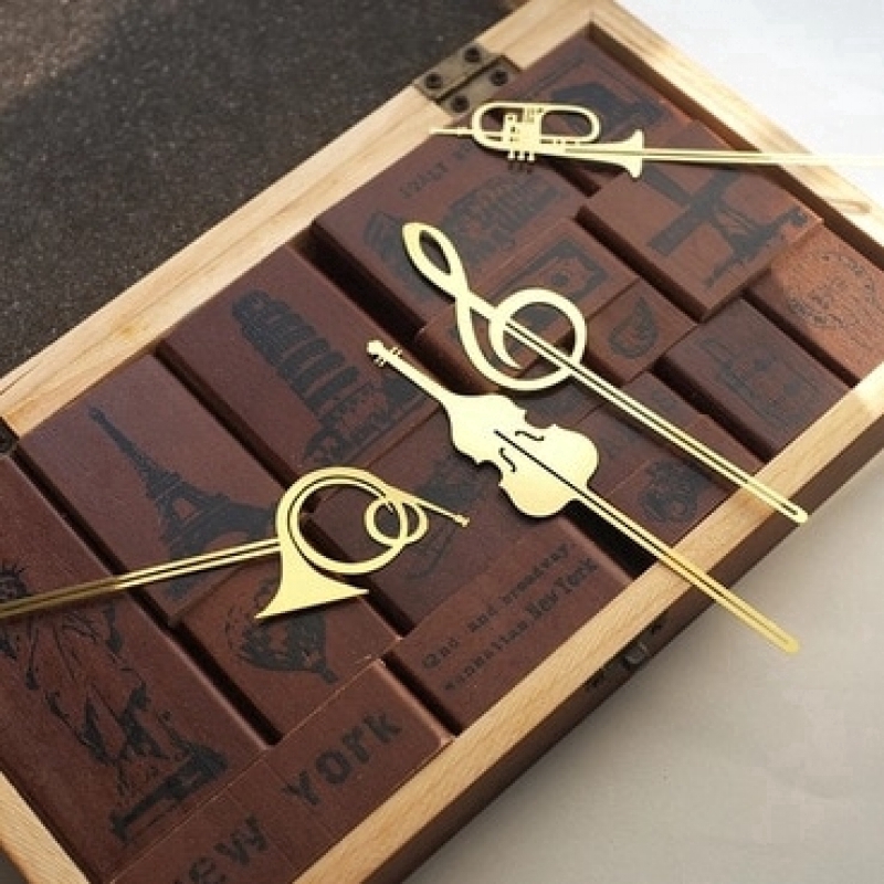 Kẹp sách hình nốt nhạc bằng kim loại tiện dụng