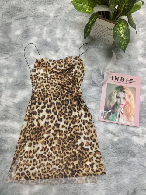 Đầm da beo sexy xẻ tà