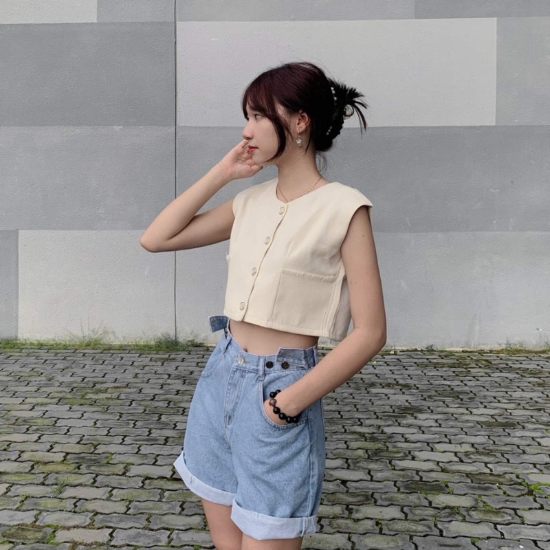 Áo croptop dáng gile nút phối cao cấp