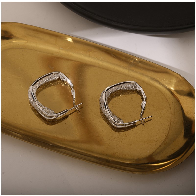 Bông tai nữ chuôi bạc 925 Eleanor Accessories đính đá lấp lánh sang chảnh phụ kiện trang sức 3934