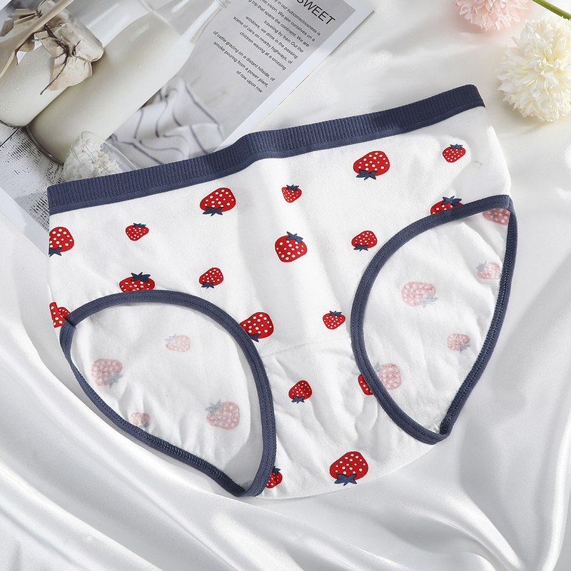 Quần Lót Levao Từ Cotton Lưng Vừa In Hình Dâu Tây Cho Nữ