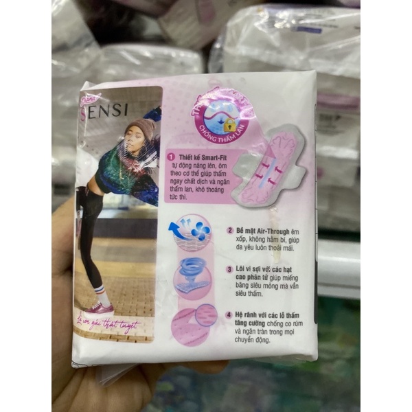 Băng vệ sinh Diana Sensi cho da mẫn cảm có cánh 8 miếng