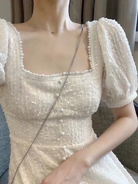 Váy tiểu thư trắng sữa cổ vuông đính hạt vintage
